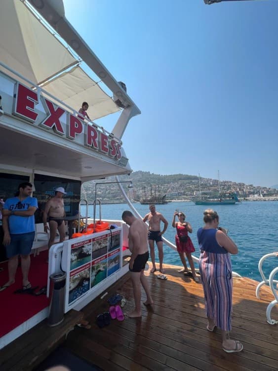 Alanya Comfort Boat Tour with Swim Stops | ®ExcursionMania - Image 3