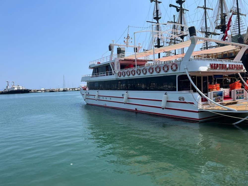 Alanya Comfort Boat Tour with Swim Stops | ®ExcursionMania - Image 5