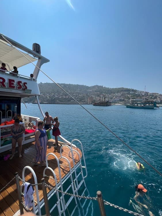 Alanya Comfort Boat Tour with Swim Stops | ®ExcursionMania - Image 9