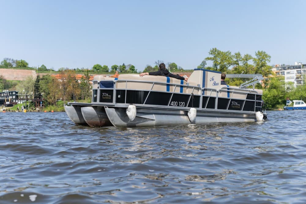 VIP Prague YachtBoat PONTOON Experience: All-You-Can-Drink | ®ExcursionMania - Image 8