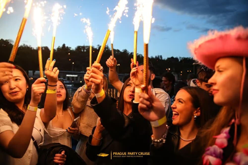 Prague : Boat Party with Afterparty at EPIC | ®ExcursionMania - Image 2