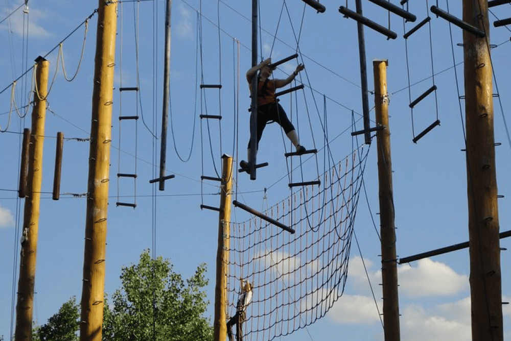 Half-Day Low-Ropes and High-Rope Challenge Course in Prague | ®ExcursionMania - Image 5