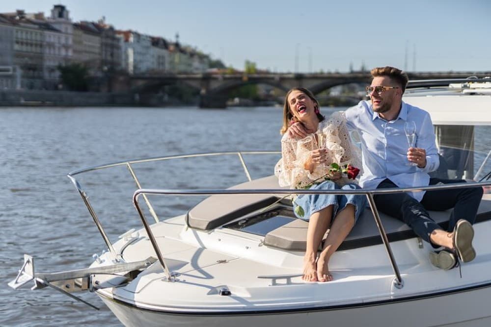 VIP Prague YachtBoat SPEED Experience: All-You-Can-Drink | ®ExcursionMania - Image 4