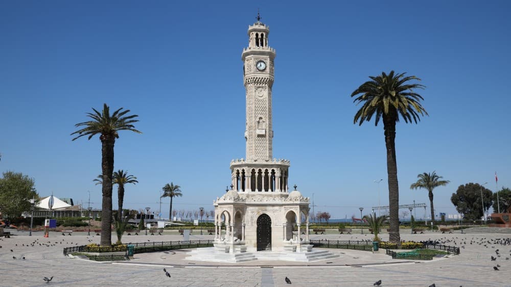 Izmir Walking Tour with a Local | ®ExcursionMania - Image 1