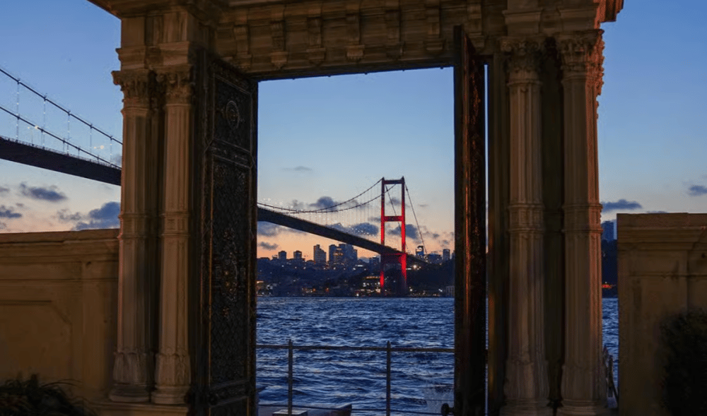 Istanbul: Beylerbeyi Palace Skip-the-Line Ticket & Audio Guide | ®ExcursionMania - Image 2