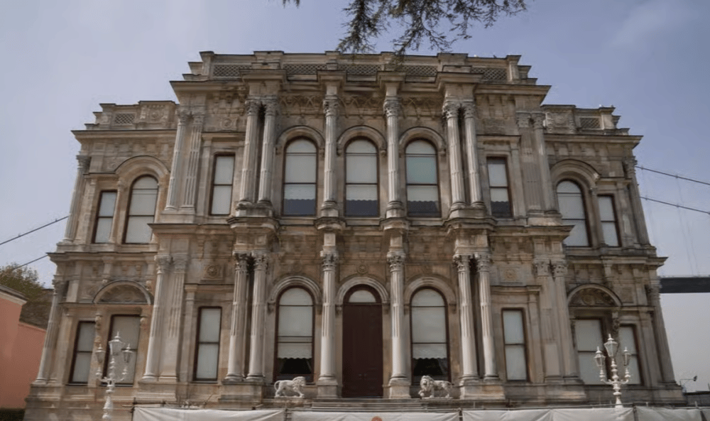 Istanbul: Beylerbeyi Palace Skip-the-Line Ticket & Audio Guide | ®ExcursionMania - Image 3