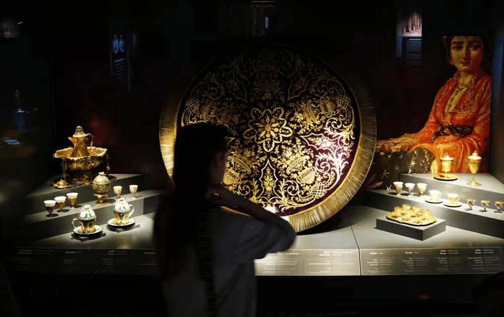 Istanbul: Dolmabahce Palace and Harem Fast-Track & Audio | ®ExcursionMania - Image 2