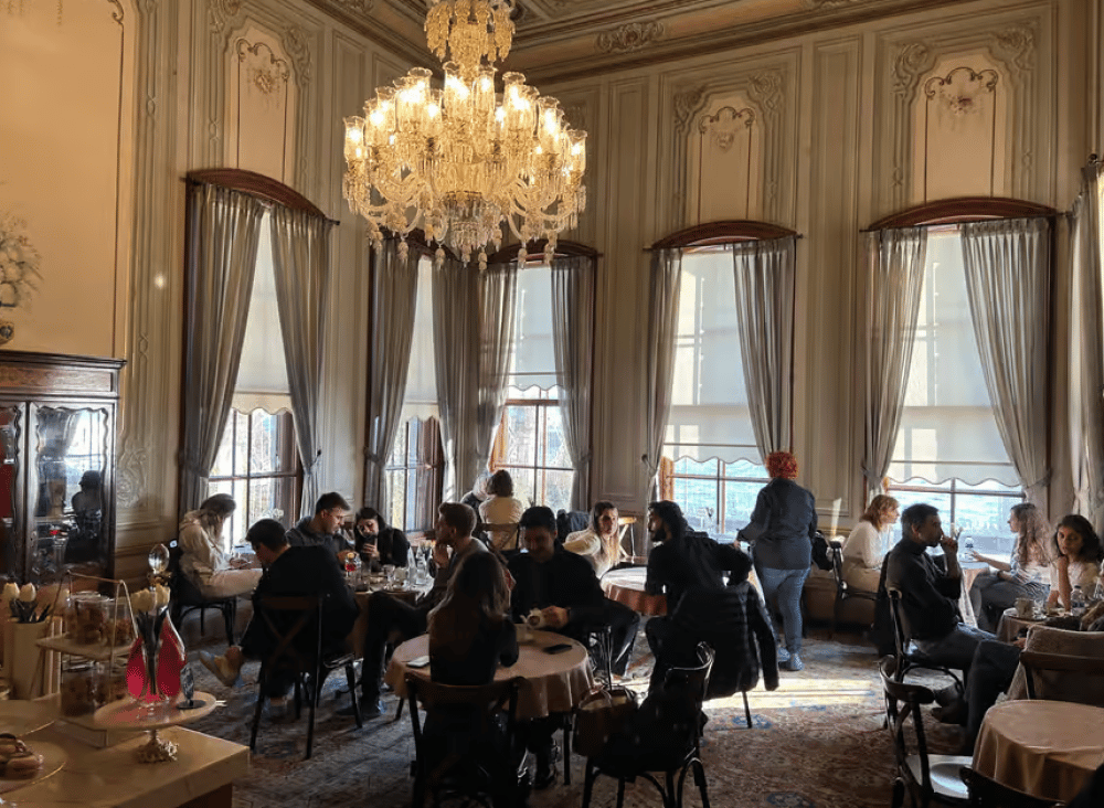 Istanbul: Dolmabahce Palace and Harem Fast-Track & Audio | ®ExcursionMania - Image 5