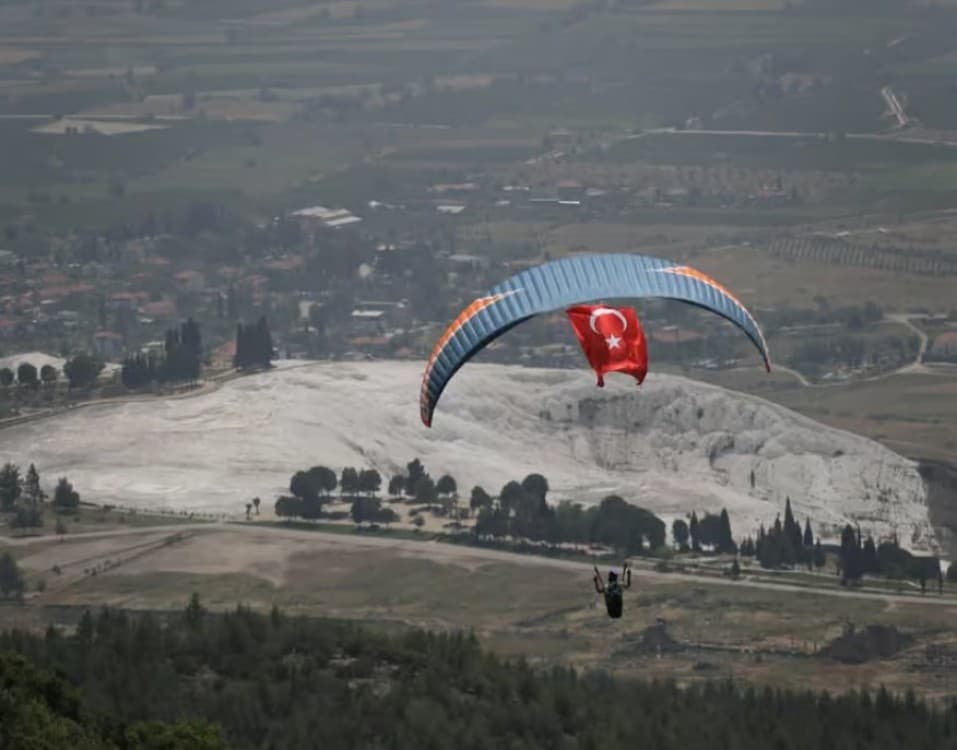 Pamukkale: Tandem Paragliding with Ancient Hierapolis Views | ®ExcursionMania - Image 3