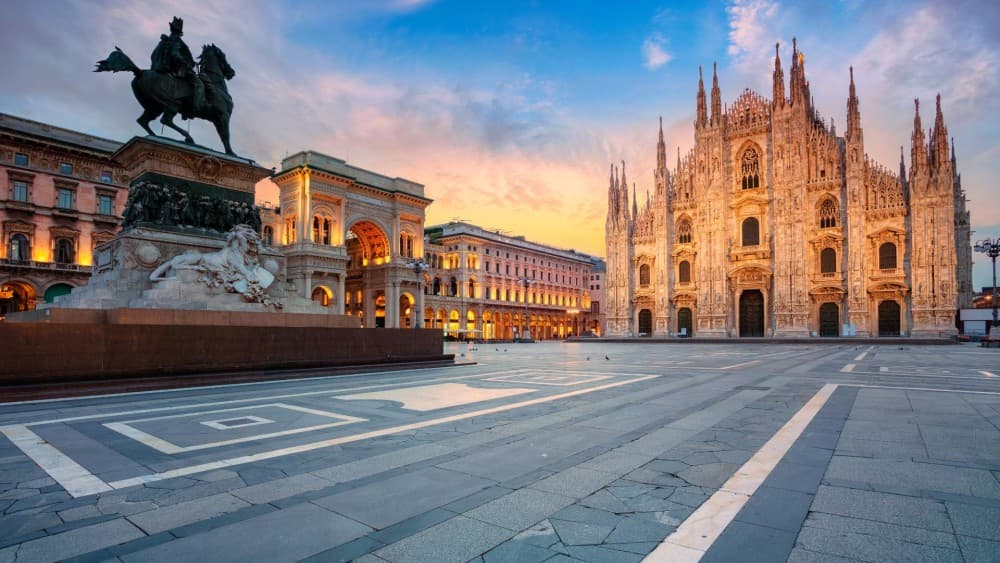 Milan Walking Tour with a Local