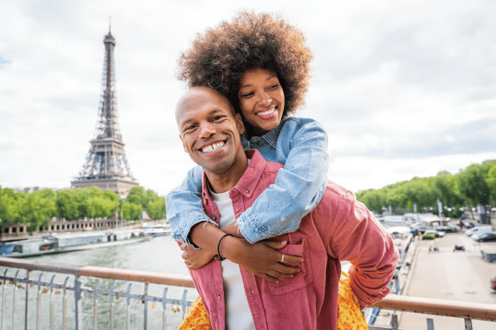 Paris: Eiffel Tower Photo Shoot | ®ExcursionMania - Image 3