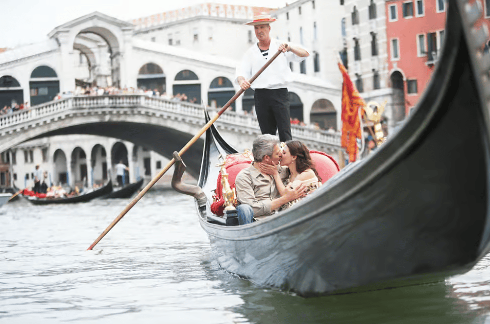 Venice: Private Gondola Ride with Personal Photographer | ®ExcursionMania - Image 4