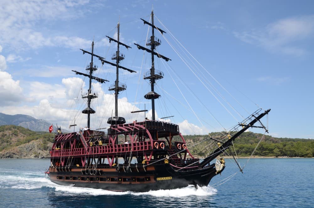 Kemer: Galleon Pirate Boat Trip Full-Day Fun | ®ExcursionMania - Image 1