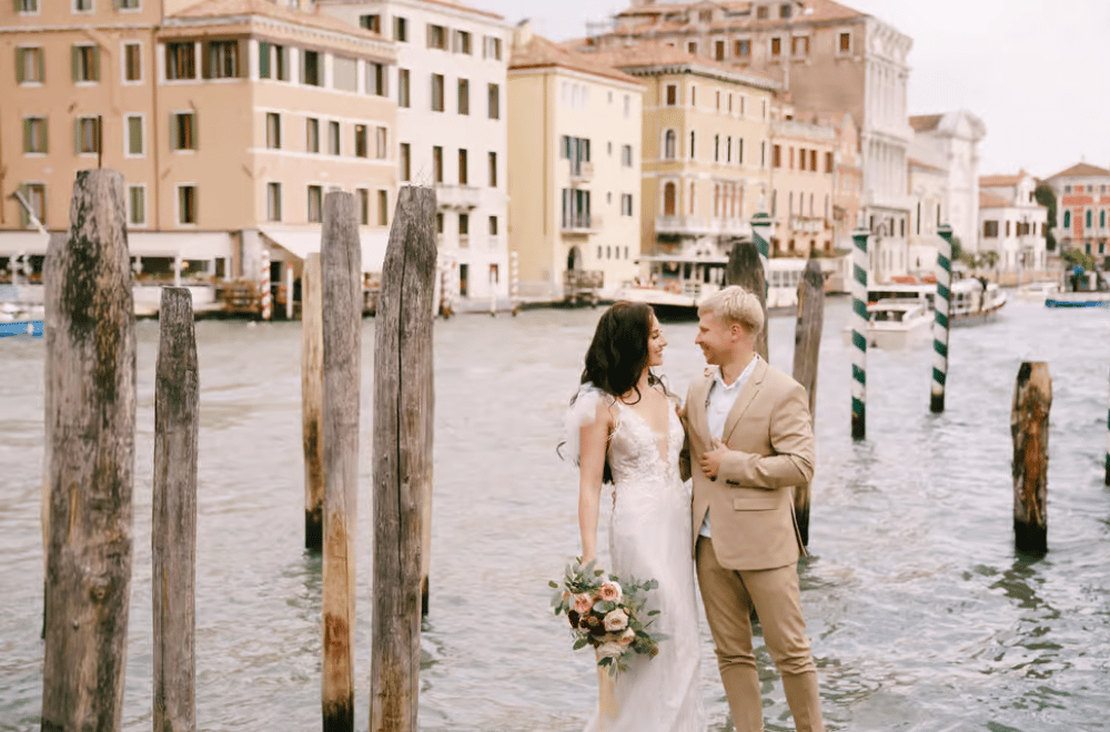 Venice: Romantic Photoshoot for Couples | ®ExcursionMania - Image 4