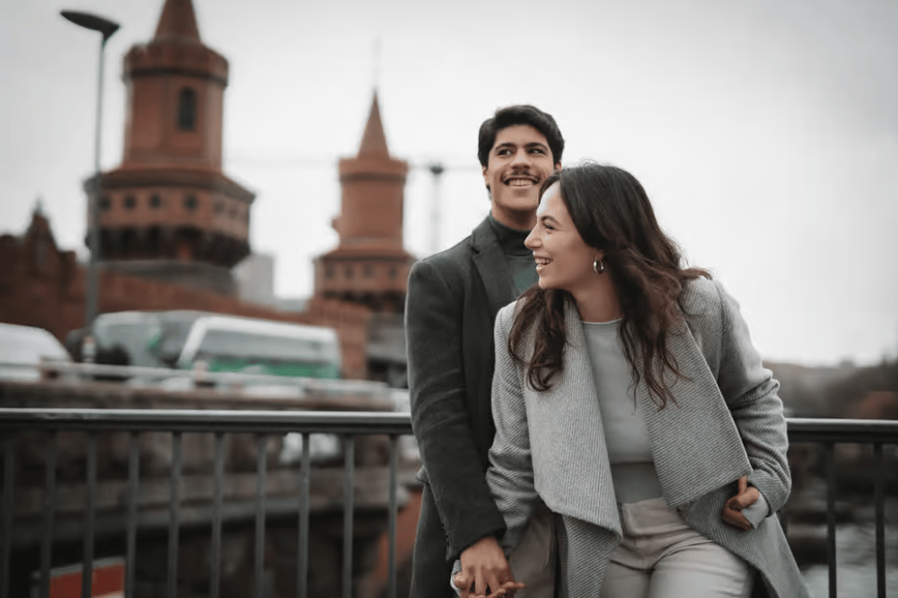 Berlin: East Side Gallery Photoshoot | ®ExcursionMania - Image 3