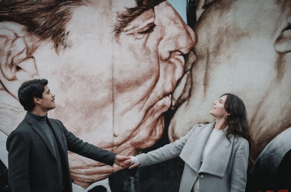 Berlin: East Side Gallery Photoshoot | ®ExcursionMania - Image 10