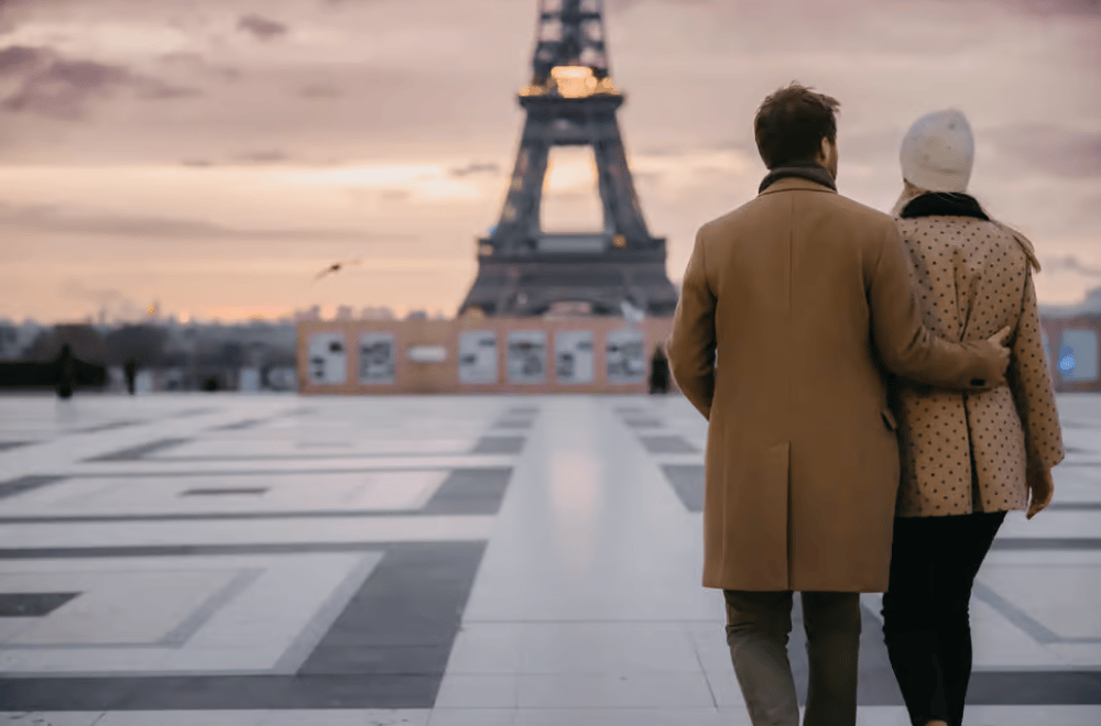 Paris: Eiffel Tower Video & Photoshoot | ®ExcursionMania - Image 2