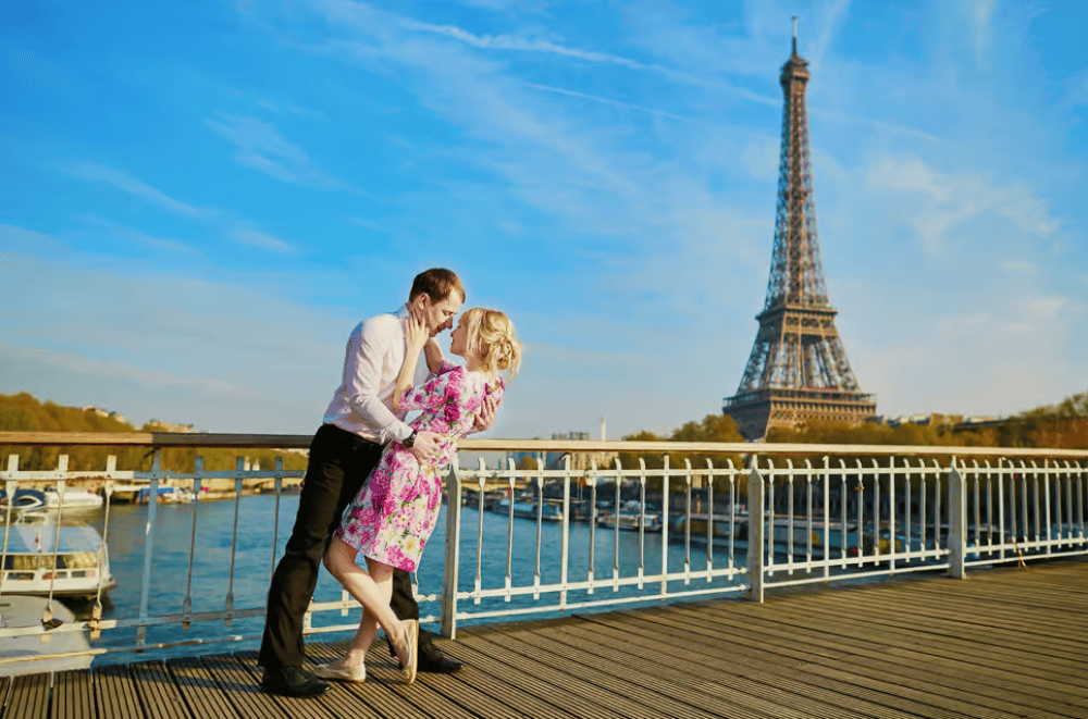 Paris: Eiffel Tower Video & Photoshoot | ®ExcursionMania - Image 7