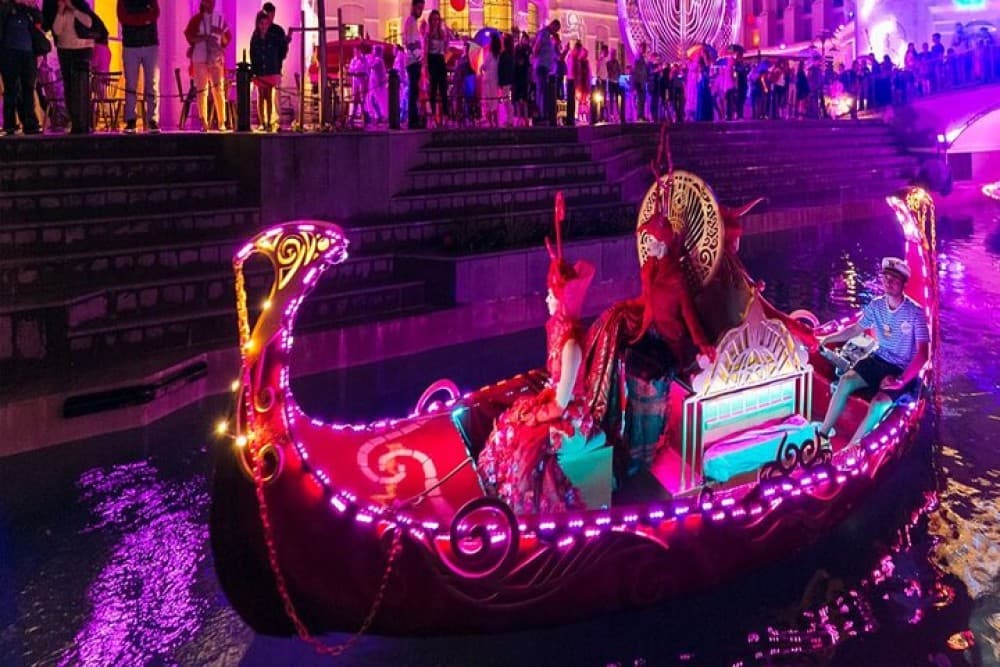 Land of Legends Night Show & Boat Parade from Kemer | ®ExcursionMania - Image 6