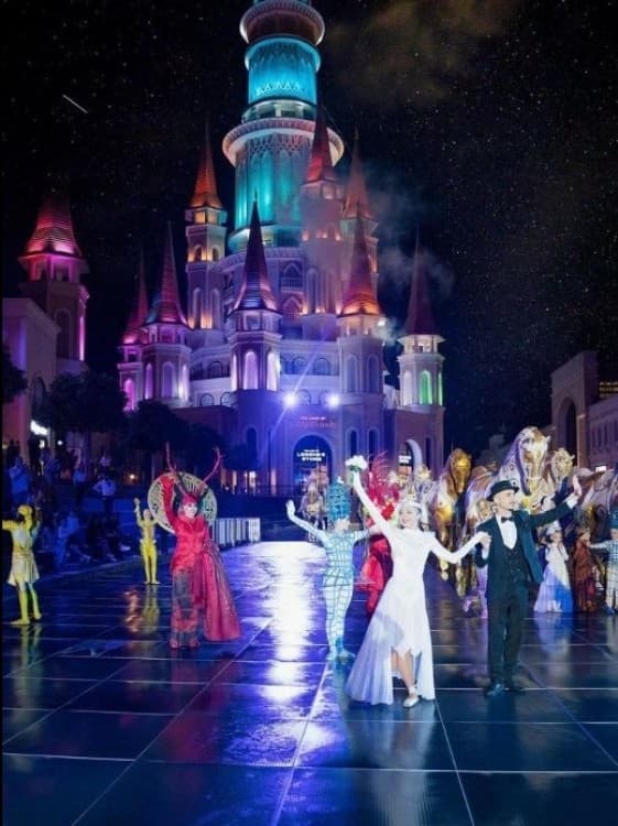 Land of Legends Night Show & Boat Parade from Kemer | ®ExcursionMania - Image 3