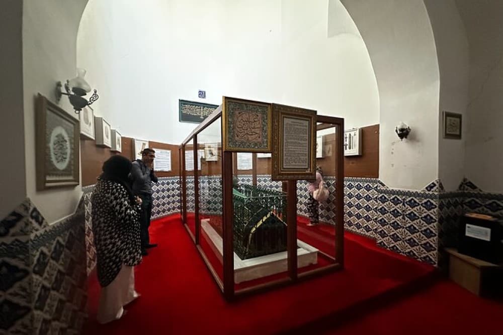 Istanbul: Religious Sites Tour with Lunch - Eyüp Sultan & More | ®ExcursionMania - Image 8