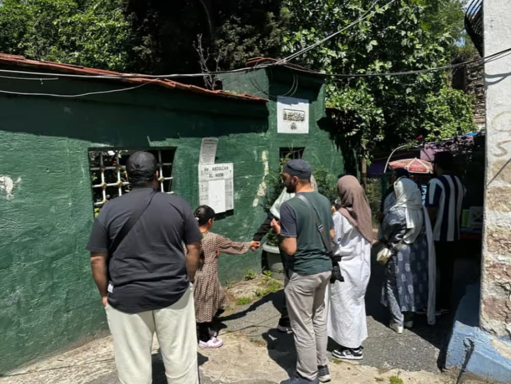 Istanbul: Religious Sites Tour with Lunch - Eyüp Sultan & More | ®ExcursionMania - Image 10