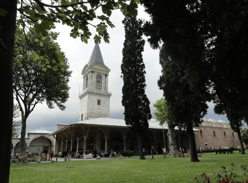 Istanbul: Topkapi Palace and Harem Ticket with Audio Guide | ®ExcursionMania - Image 1