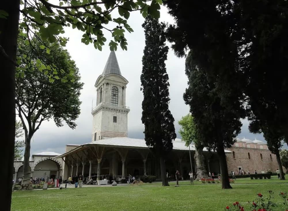 Istanbul: Topkapi Palace & Dolmabahce Palace Combo Ticket | ®ExcursionMania - Image 6