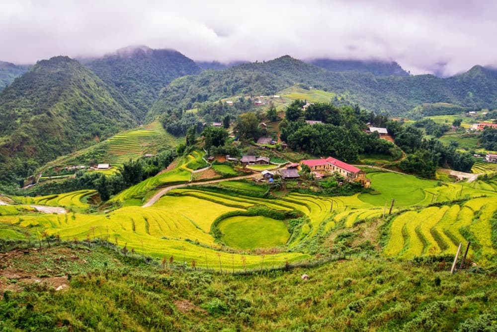 From Hanoi: 2-Day Sapa Trek Tour With Luxury Limousine Transfer | ®ExcursionMania - Image 3
