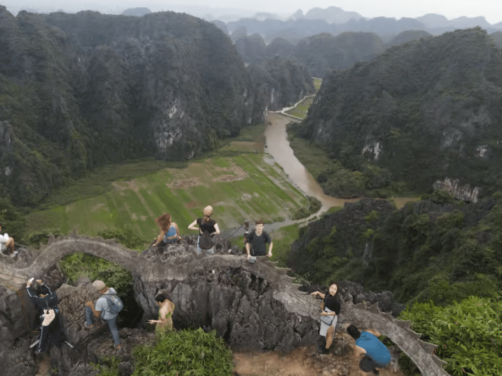 Ninh Binh: Highlights Luxury Small Group Day Tour | ®ExcursionMania - Image 2