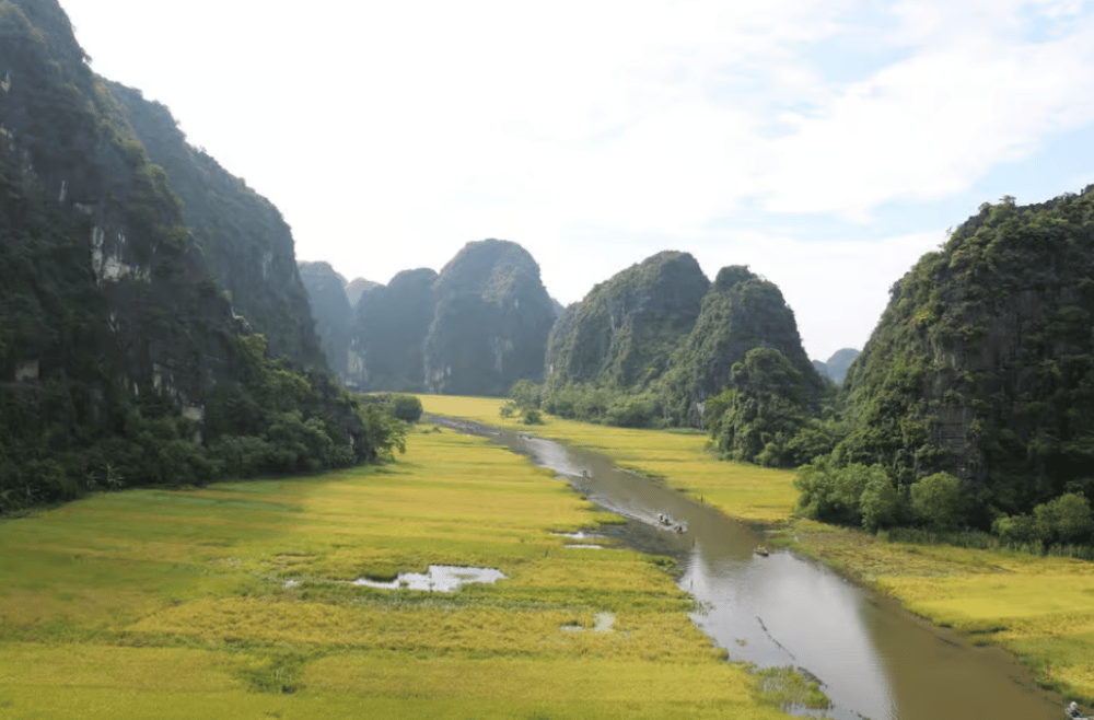 Ninh Binh: Highlights Luxury Small Group Day Tour | ®ExcursionMania - Image 4