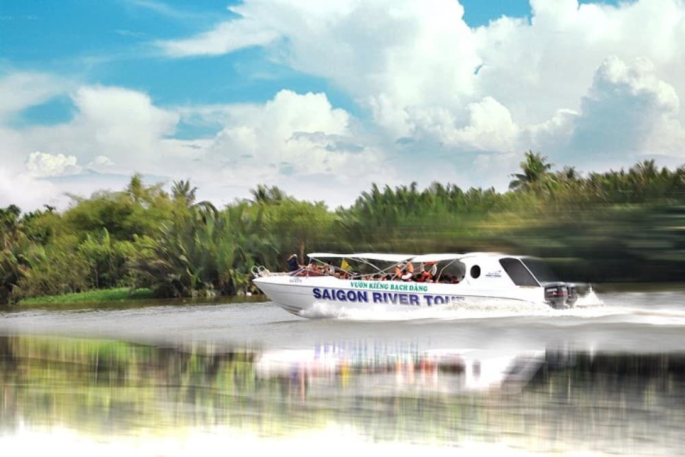 VIP Tour From Ho Chi Minh city to Cu Chi Tunnels by Luxury Speed Boat