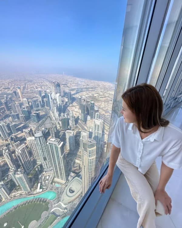 Dubai: Burj Khalifa Levels 124 & 125 Entry Ticket  Options | ®ExcursionMania - Image 3