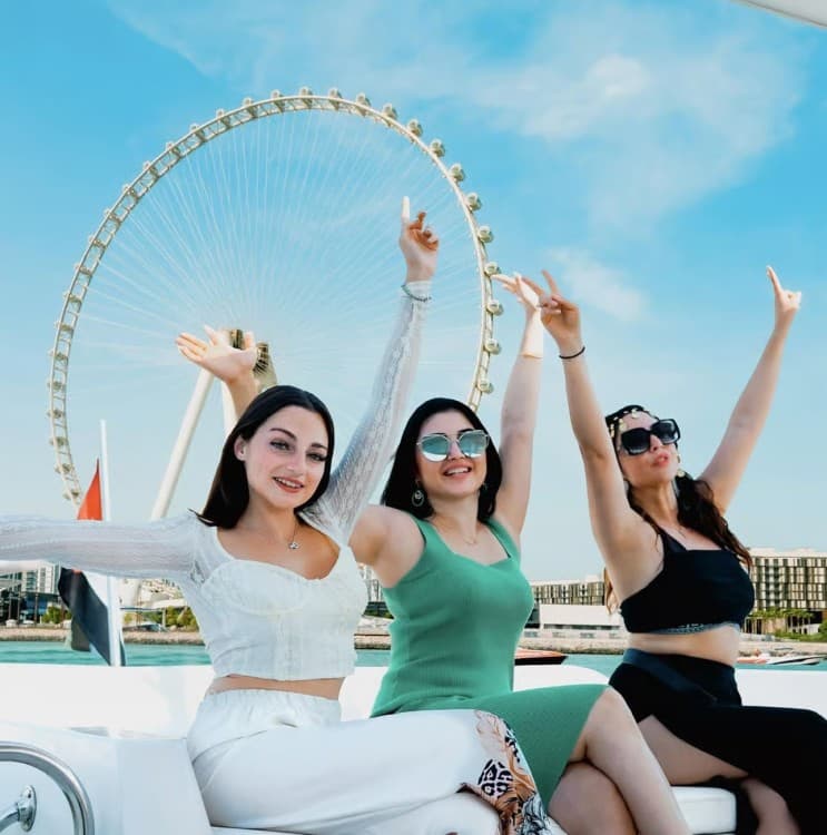 Dubai: Instagrammable Yacht Tour with Drinks & Ain/JBR Views | ®ExcursionMania - Image 3