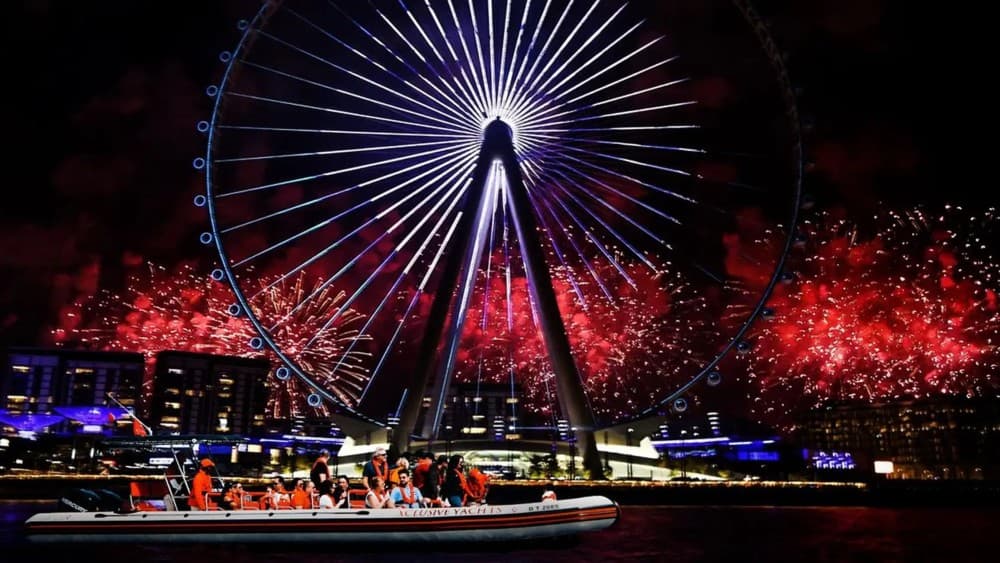 Dubai: New Years Eve Spectacular Live Fireworks Aboard | ®ExcursionMania - Image 3