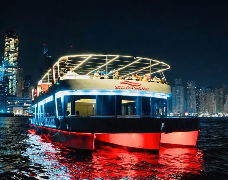 Dubai: Sunset or Dinner Cruise with Live Music & Open Bar | ®ExcursionMania - Image 6