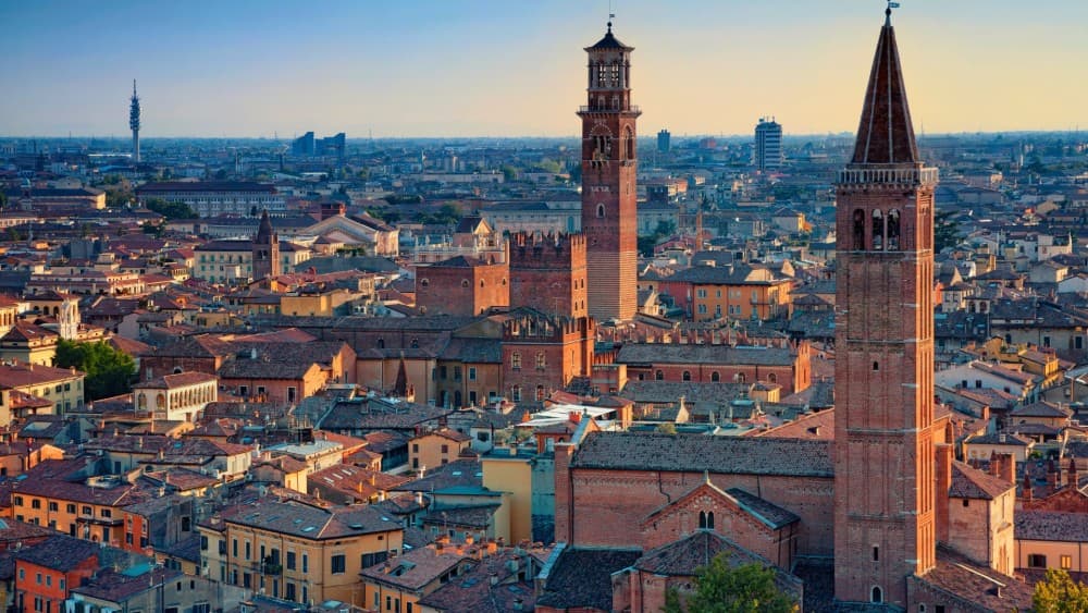 Verona Walking Tour with a Local