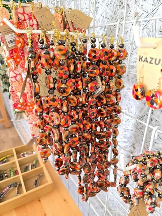 Nairobi: Guided Giraffe Centre & Kazuri Beads Factory Visit Excursion | ®ExcursionMania - Image 8