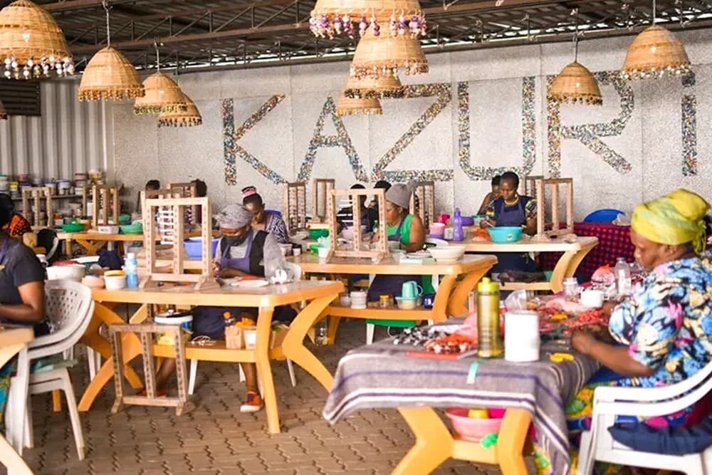 Nairobi: Guided Giraffe Centre & Kazuri Beads Factory Visit Excursion | ®ExcursionMania - Image 10