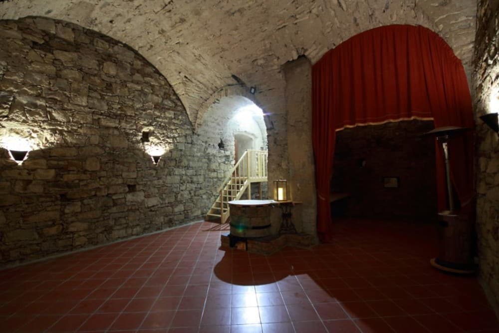 Prague: Minorite Friary & Optional St James Basilica with Audio Guide | ®ExcursionMania - Image 4