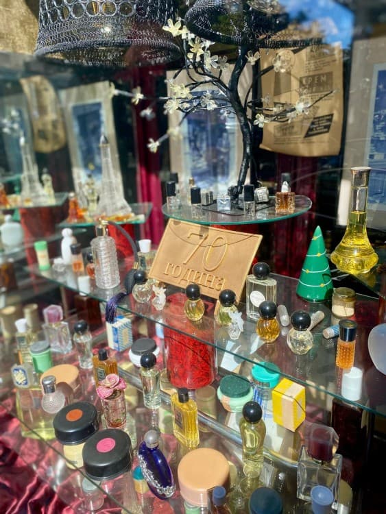 Perfume Atelier and Custom Perfume Experience | ®ExcursionMania - Image 2