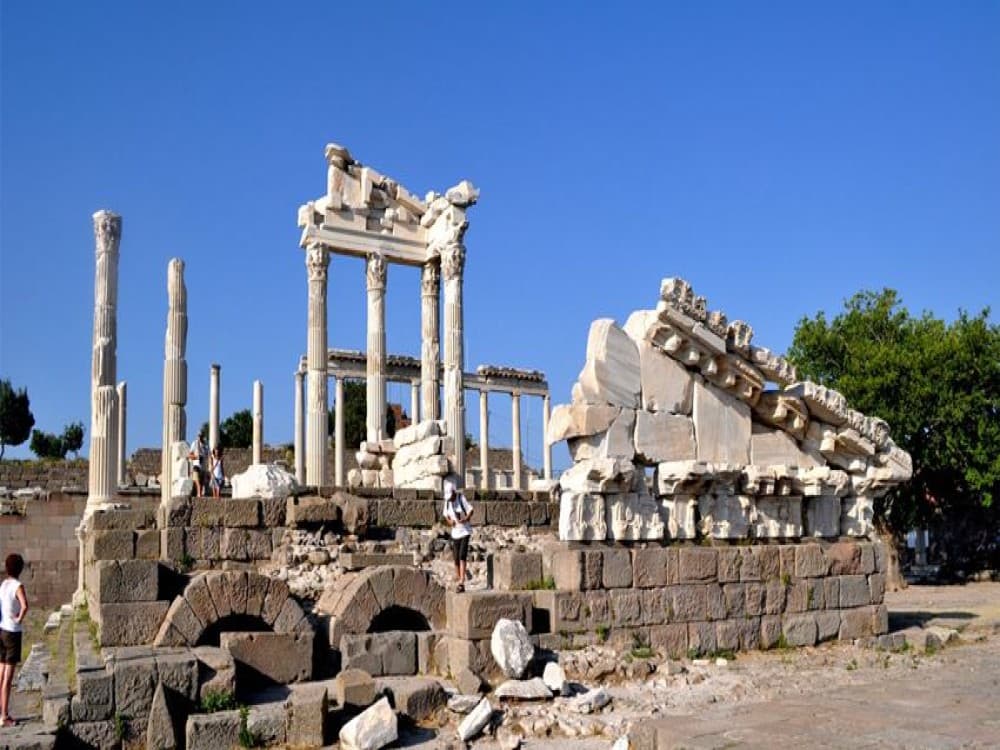 From Kusadasi: Private Pergamon & Asklepion Tour | ®ExcursionMania - Image 4
