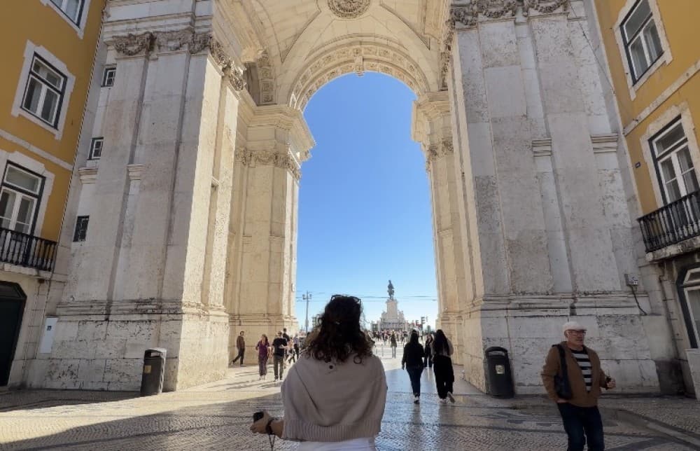 Lisbon walking tour through its most historic sites and viewpoints | ®ExcursionMania - Image 5