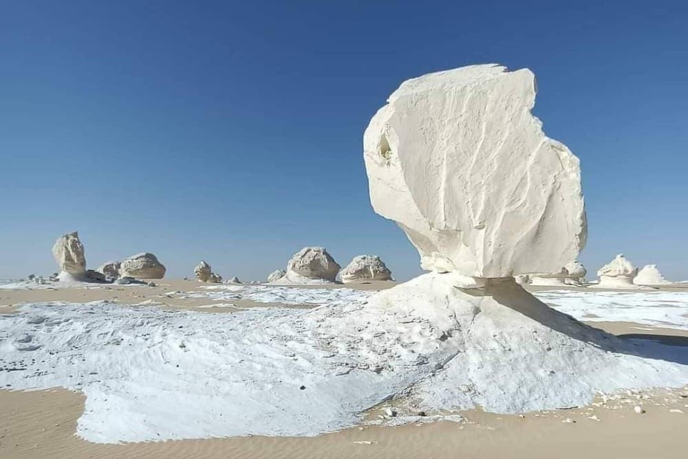 4 Days White Desert and Bahariya Oasis Tour | ®ExcursionMania - Image 2