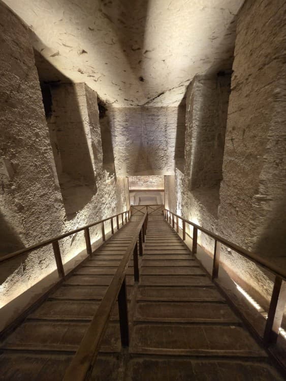 Hurghada: Small-Group Luxor Highlights & Tut Tomb Day Tour | ®ExcursionMania - Image 6