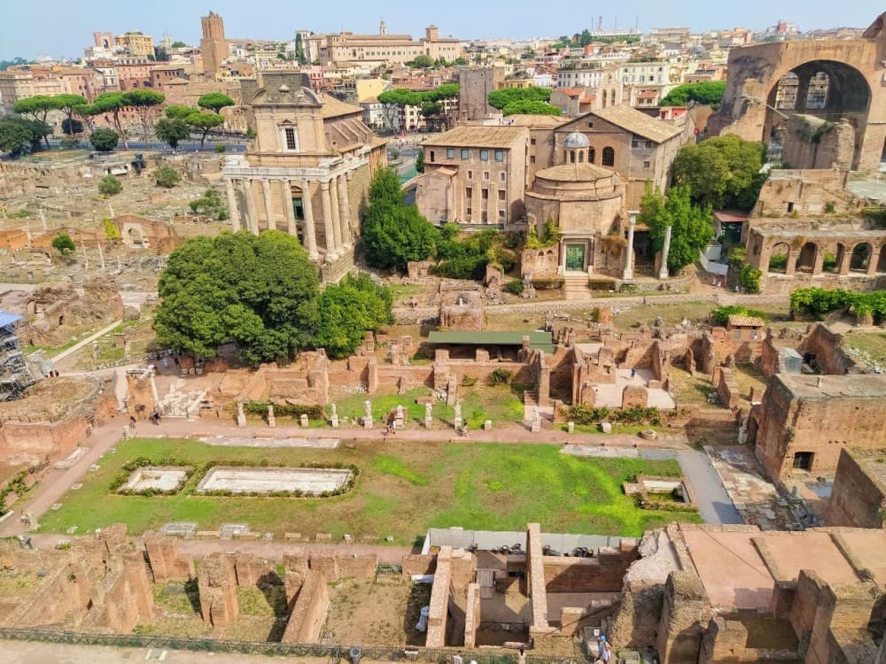 Colosseum and Roman Forum Guided Tour: Treasure Hunt For Kids | ®ExcursionMania - Image 5