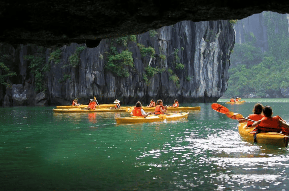 Hanoi: Ha Long Bay Day Trip - Luxury Cruise & Buffet Lunch | ®ExcursionMania - Image 5