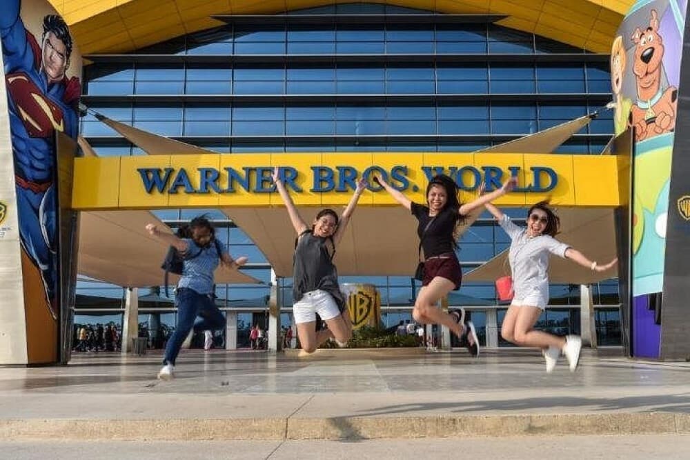 Abu Dhabi: Ferrari World Warner Bro Water World Sea World Best Options | ®ExcursionMania - Image 9