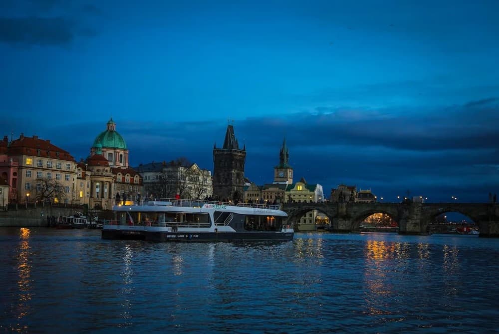 Prague: 50-Minute Sightseeing Evening Cruise | ®ExcursionMania - Image 4