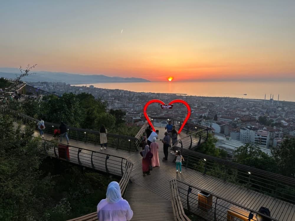 Trabzon: Ataturk Mansion  Hagia Sophia Mosque Private Tour | ®ExcursionMania - Image 3